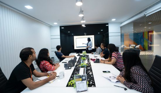 Home smartworks coworking uz8thwpxwhi unsplash